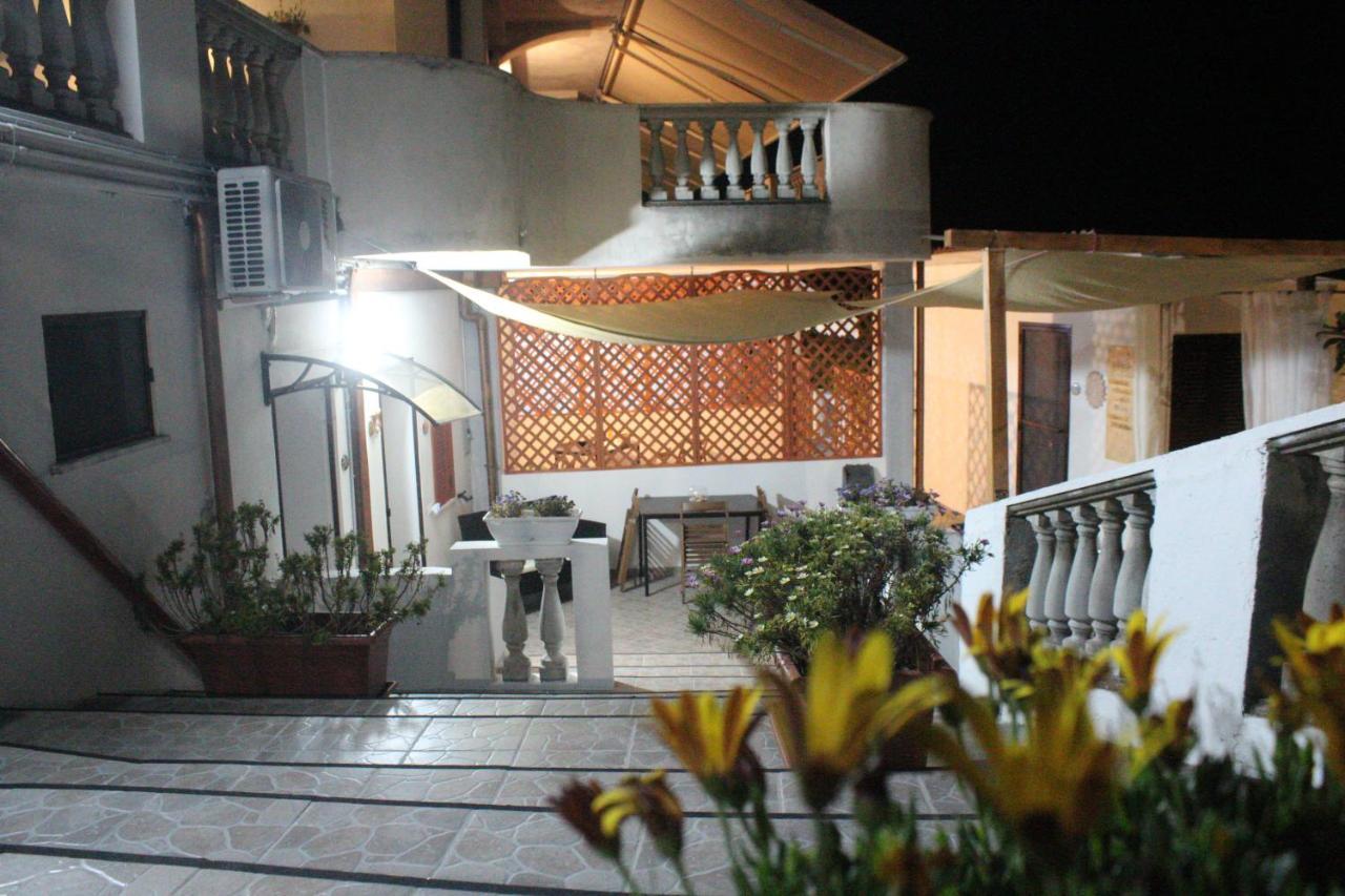 B&B Verzavo เชตราโร ภายนอก รูปภาพ