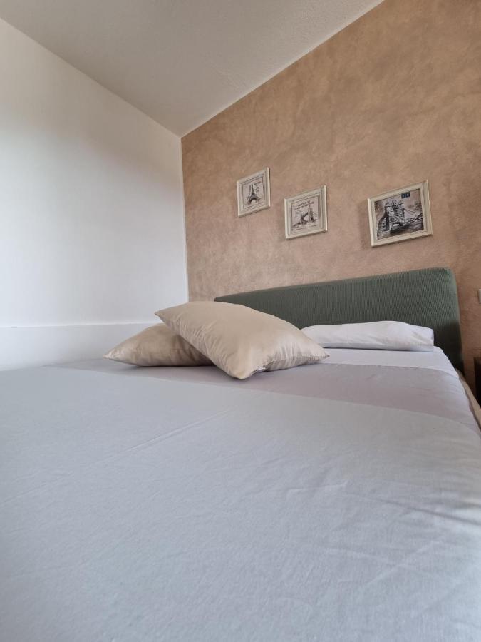 B&B Verzavo เชตราโร ภายนอก รูปภาพ